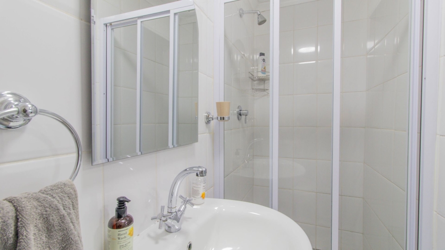 3 Bedroom Property for Sale in Hartebeesfontein Western Cape